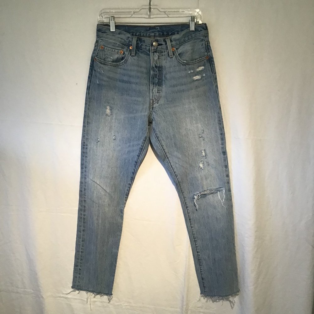 Levi’s 501 Distressed Medium Wash Straight Leg Jeans  Size 29